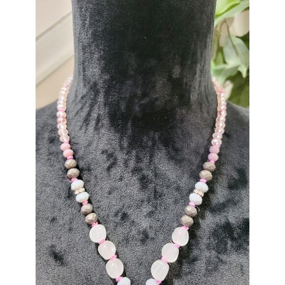 Women's Custom Glass Beaded Fashion Pendant Necklace - Picture 10 of 10